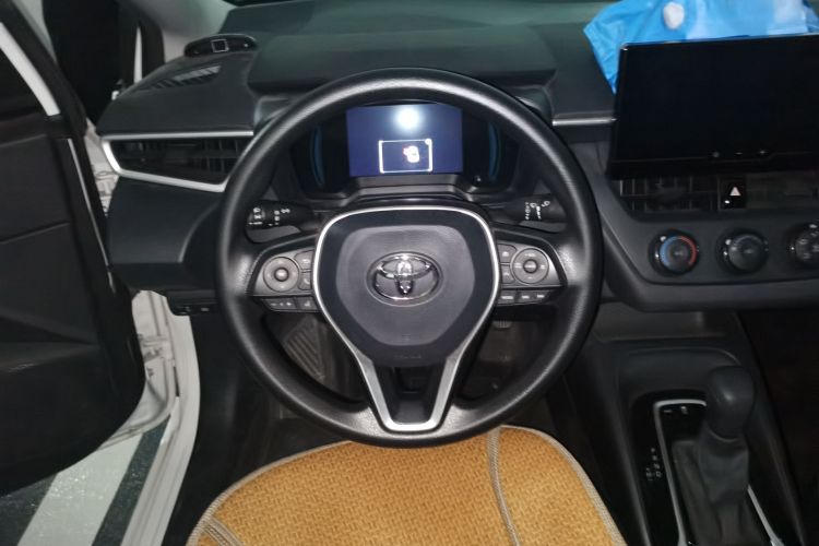 Toyota Corolla 2023 car image #11