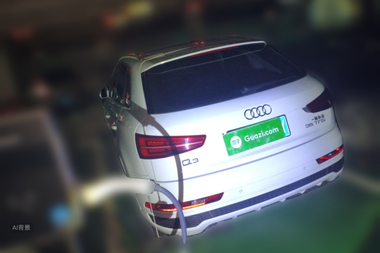 Audi Q3 2019 car image #5