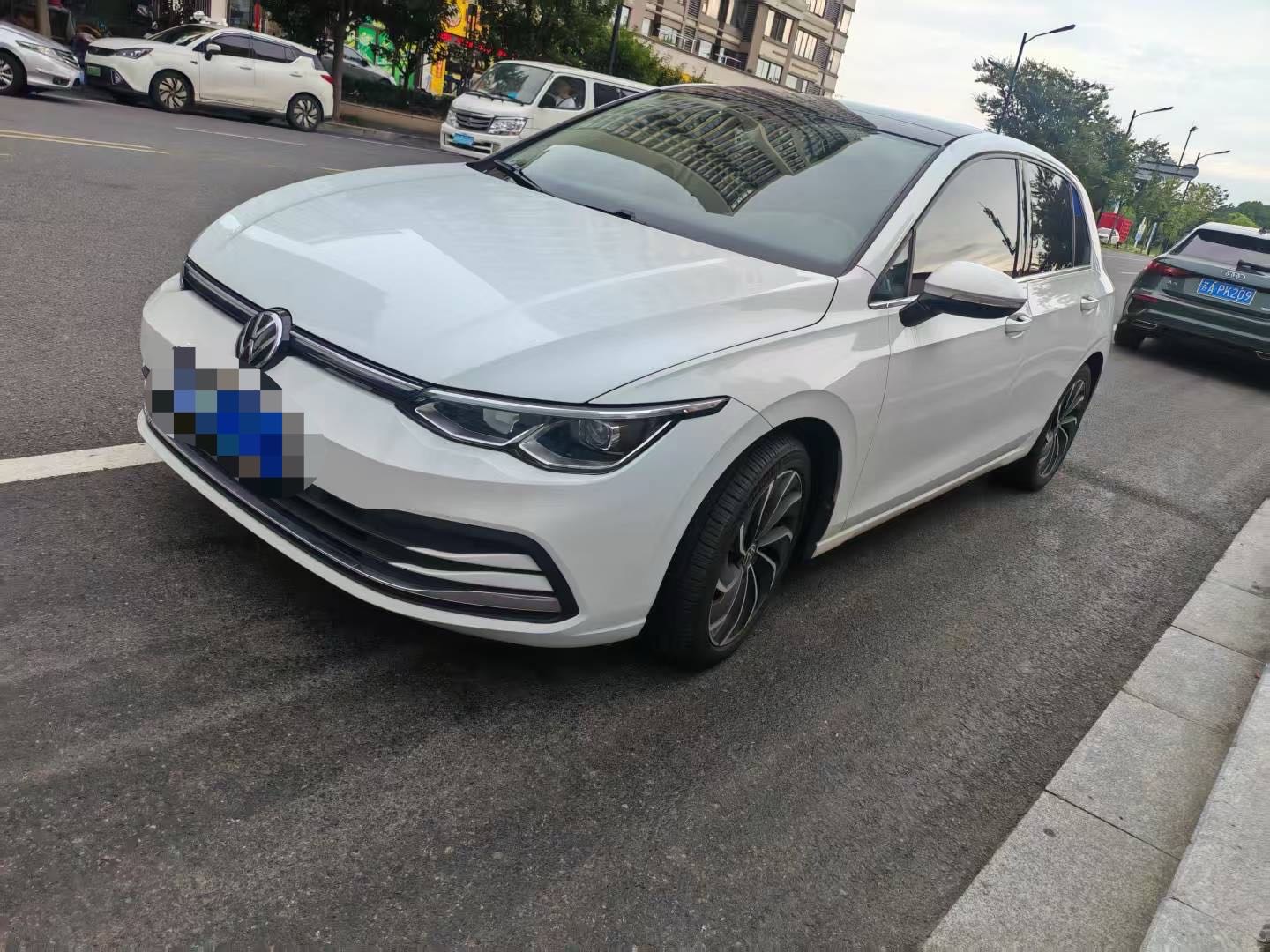Volkswagen Golf 2022 car image 