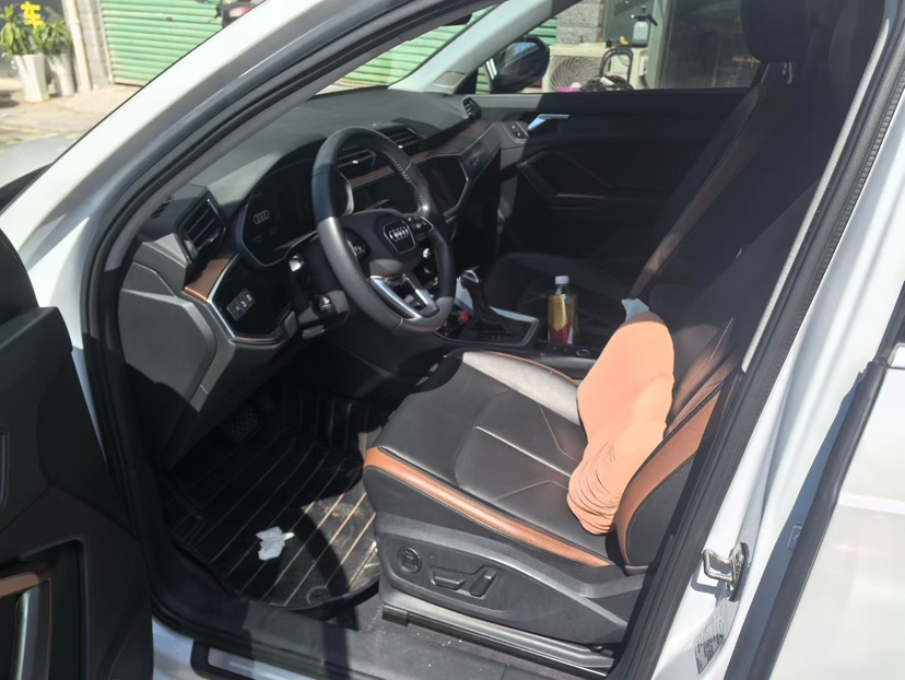 Audi Q3 2021 car image #3