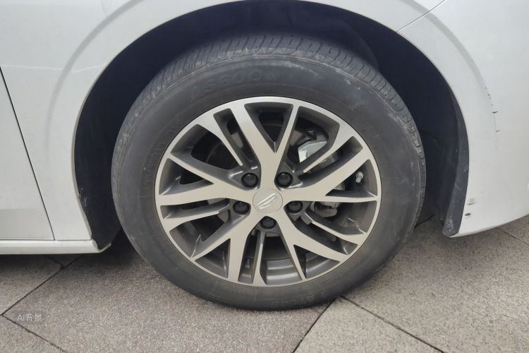 GEELY Emgrand 2024 car image #9