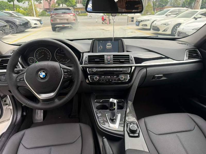 BMW 3 Series 2017 car image #8