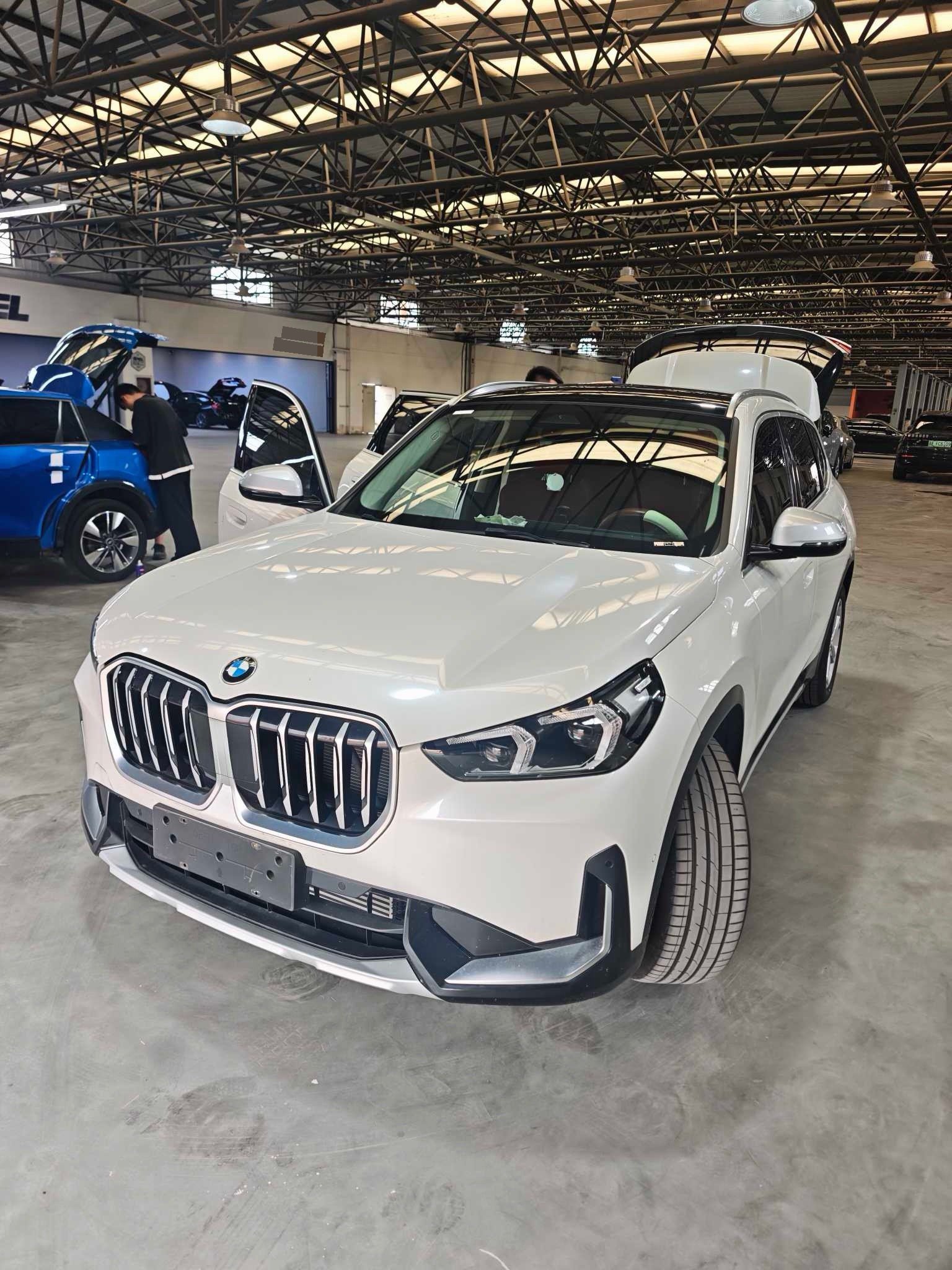 BMW X1 2024 car image 