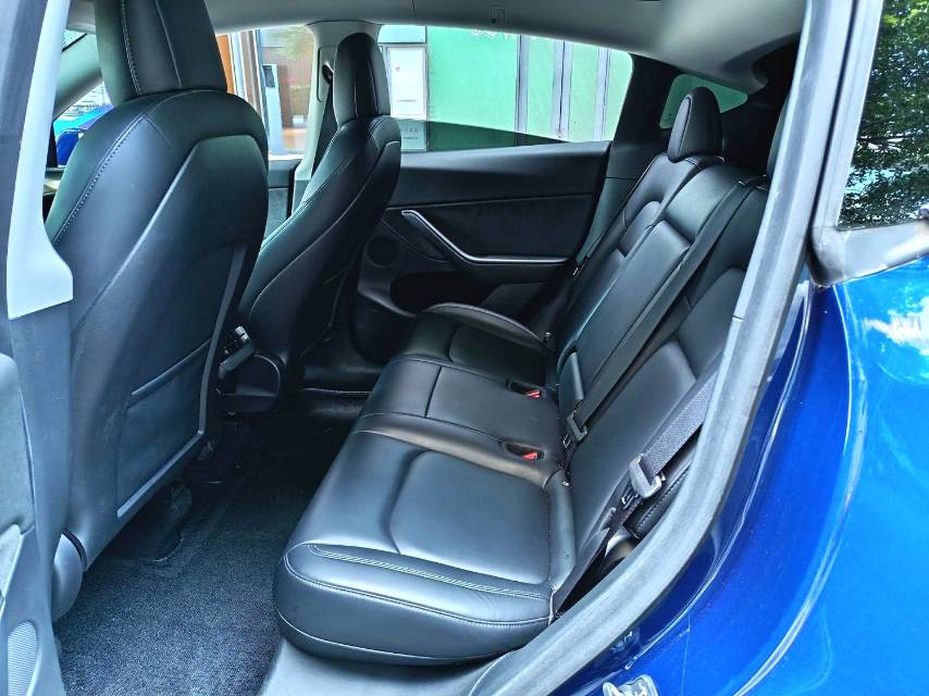 Tesla Model Y 2022 #8 Tesla Model Y 2022 car image #8