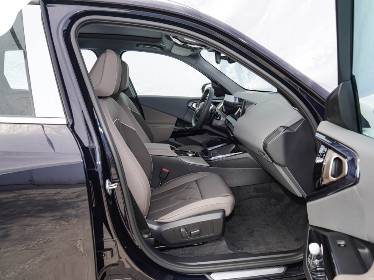 BMW X3 2025 #4 BMW X3 2025 car image #4
