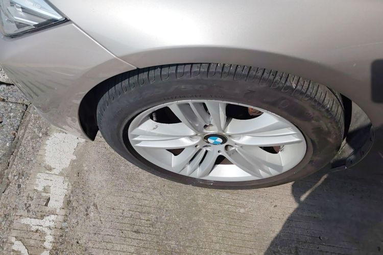 BMW 3 Series 2017 #9 BMW 3 Series 2017 car image #9