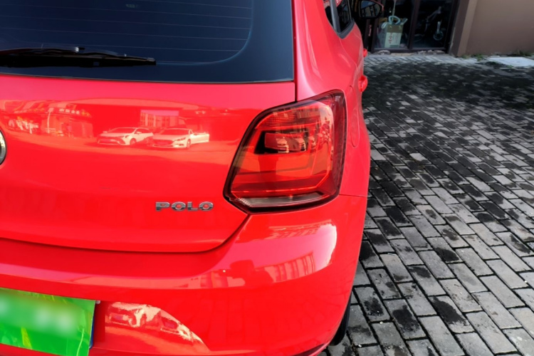 Volkswagen Polo 2017 car image #8