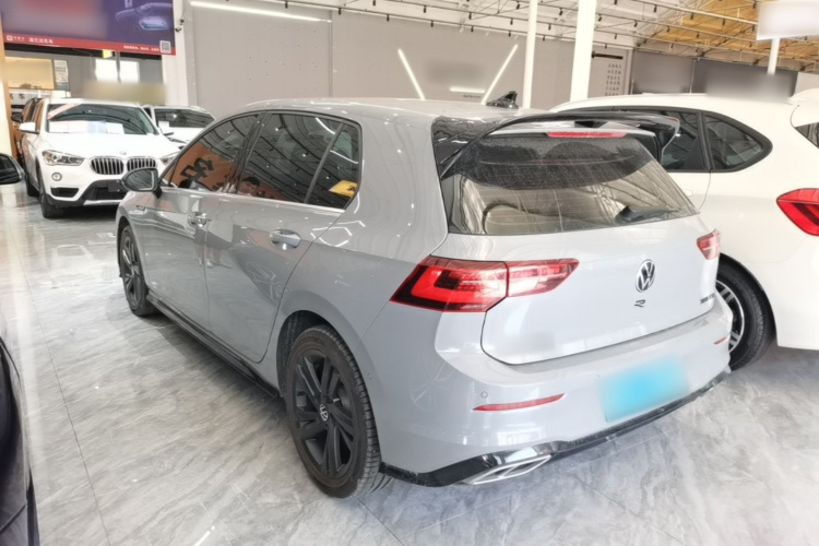 Volkswagen Golf 2024 car image #5