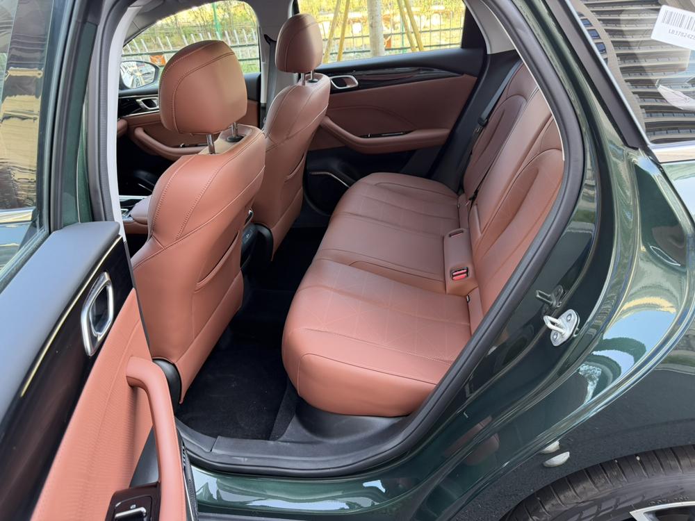 GEELY Emgrand 2025 car image #16