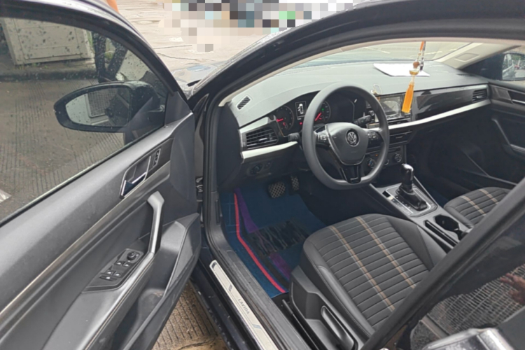 Volkswagen Lavida 2019 car image #16
