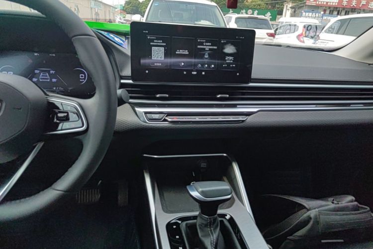 GEELY Emgrand 2021 #13 GEELY Emgrand 2021 car image #13