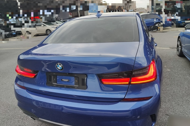 BMW 3 Series 2020 #6 BMW 3 Series 2020 car image #6