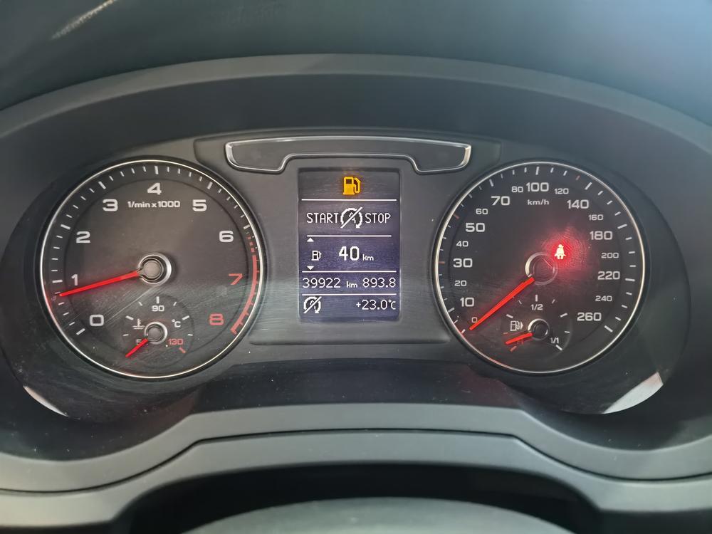 Audi Q3 2018 car image #14