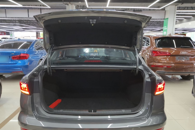 GEELY Emgrand 2023 изображение автомобиля #19