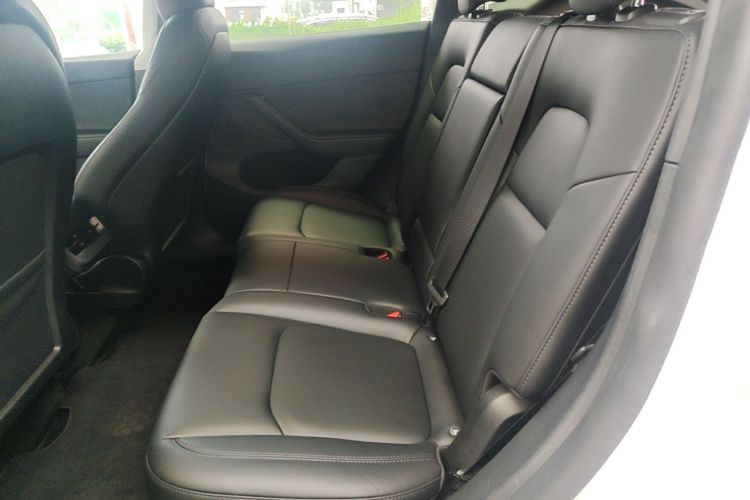 Tesla Model Y 2024 #17 Tesla Model Y 2024 car image #17