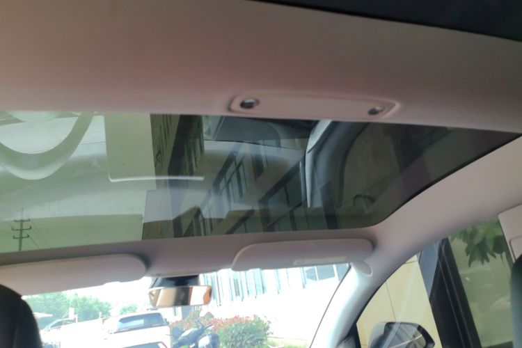 Tesla Model 3 2022 immagine di auto #23