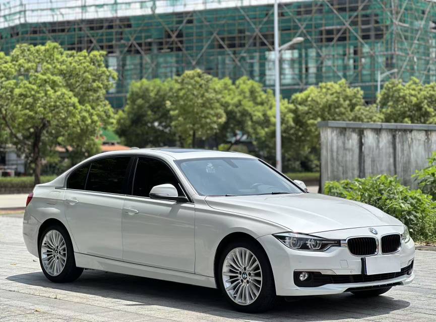 BMW 3 Series 2018 image de voiture #5