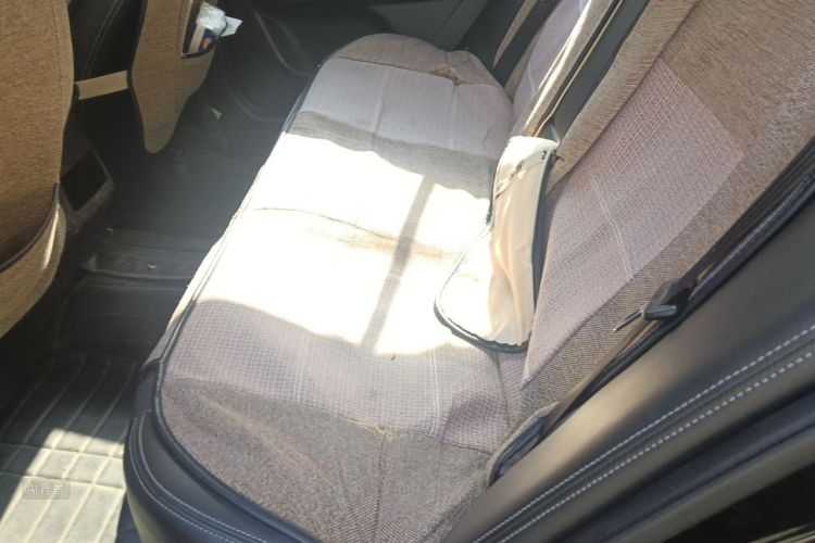 GEELY Emgrand 2016 car image #19