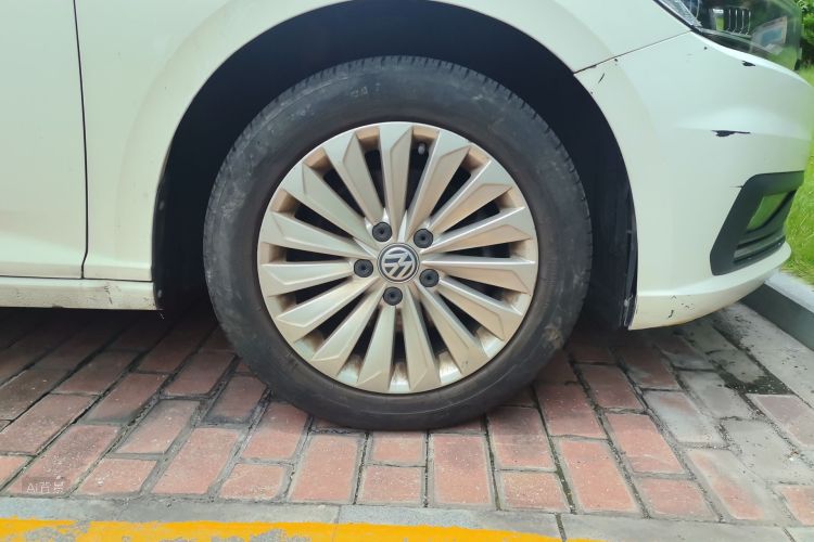 Volkswagen Lavida 2019 car image #9