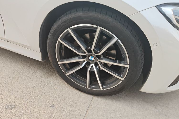 BMW 3 Series 2020 #9 BMW 3 Series 2020 car image #9