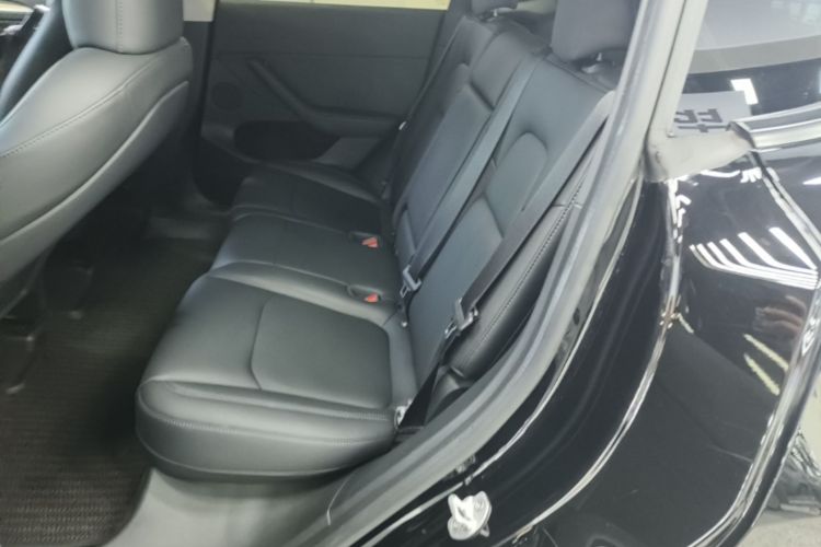 Tesla Model Y 2023 #13 Tesla Model Y 2023 car image #13