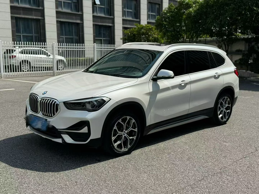 BMW X1 2022 BMW X1 2022 car image