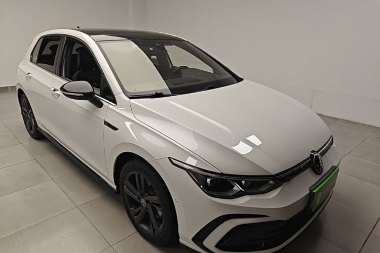 Volkswagen Golf 2021 car image #6