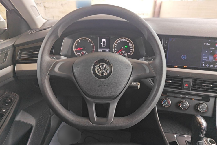 Volkswagen Bora 2019 #11 Volkswagen Bora 2019 car image #11