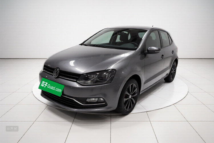 Volkswagen Polo 2015 car image #2