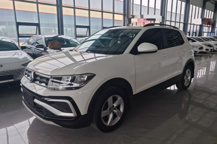 Volkswagen T-Cross 2021 immagine di auto #2