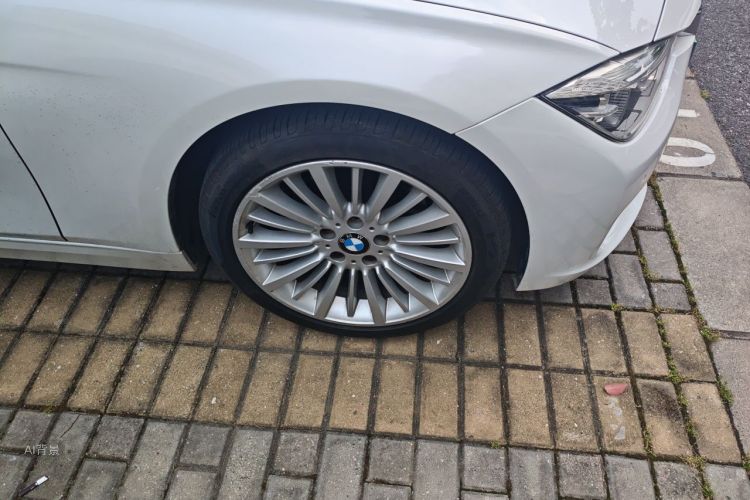 BMW 3 Series 2018 #9 BMW 3 Series 2018 car image #9
