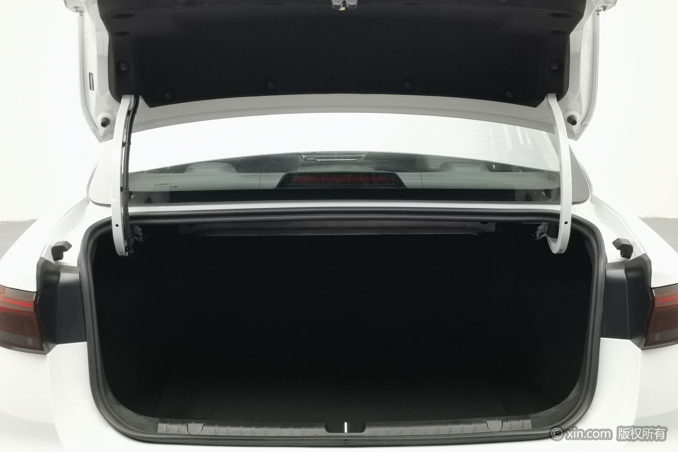 GEELY Emgrand 2025 #17 GEELY Emgrand 2025 car image #17