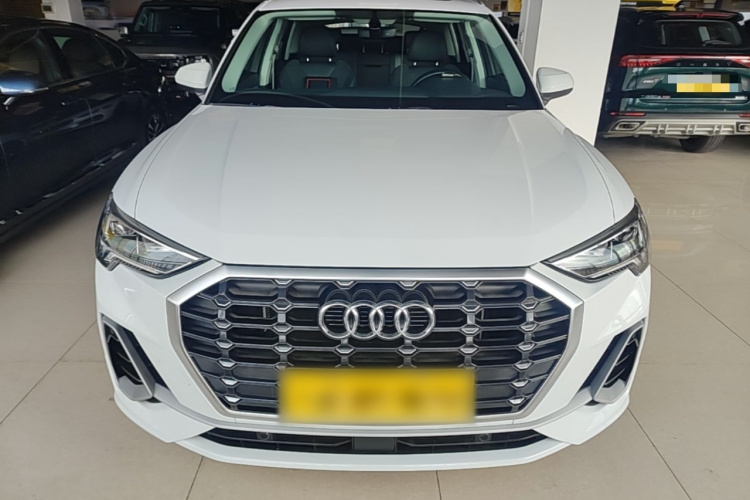 Audi Q3 2023 #3 Audi Q3 2023 car image #3