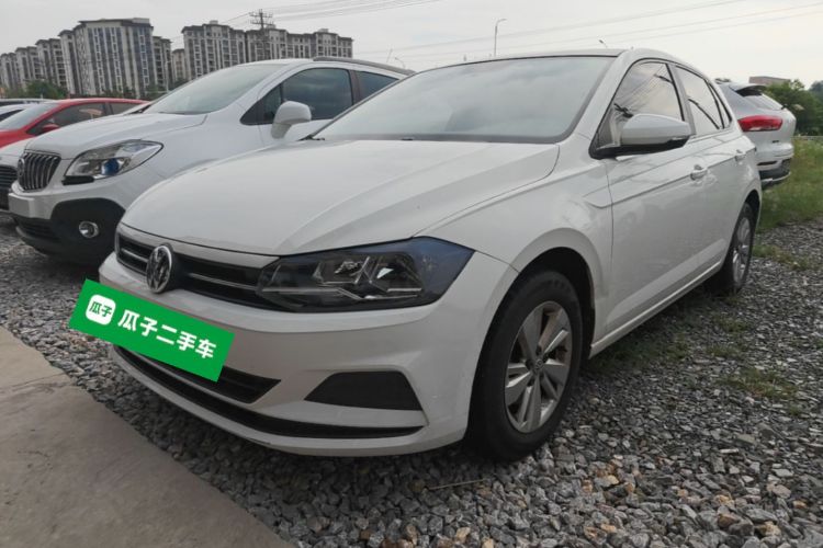 Volkswagen Polo 2020 car image #2
