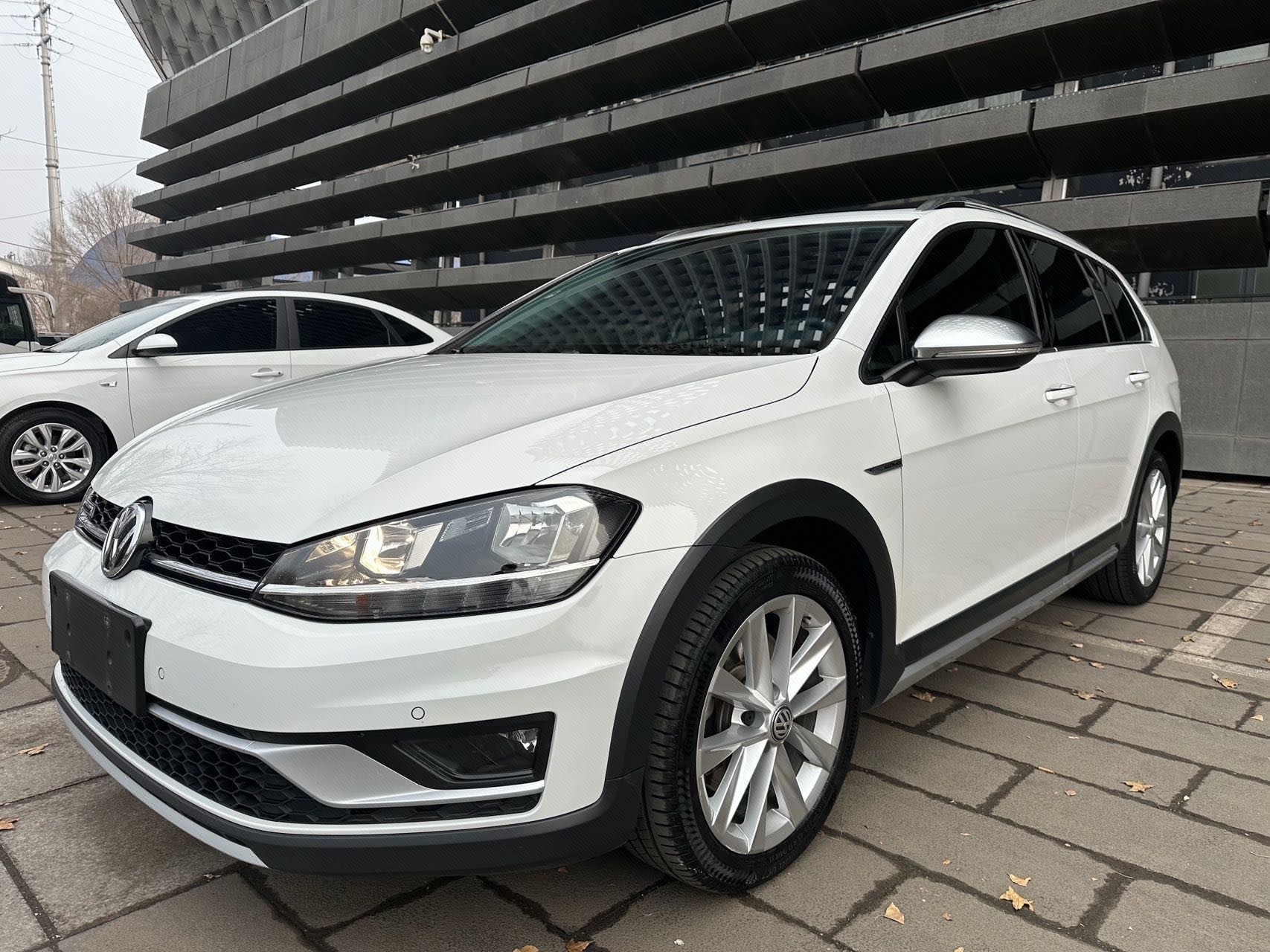 Volkswagen Golf (Imported) 2020 immagine di auto 