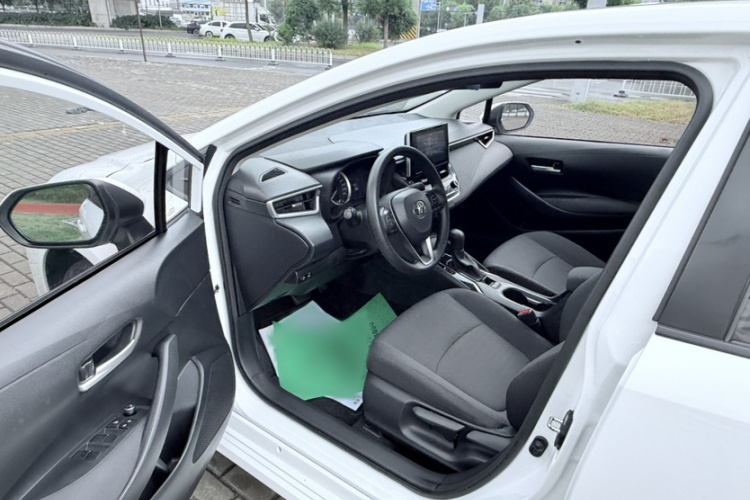 Toyota Corolla 2019 #15 Toyota Corolla 2019 car image #15