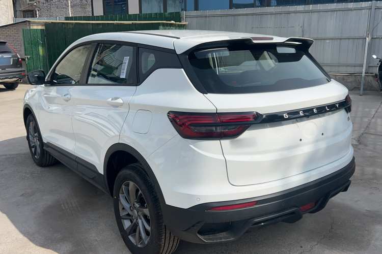 GEELY Coolray 2026 #7 GEELY Coolray 2026 car image #7