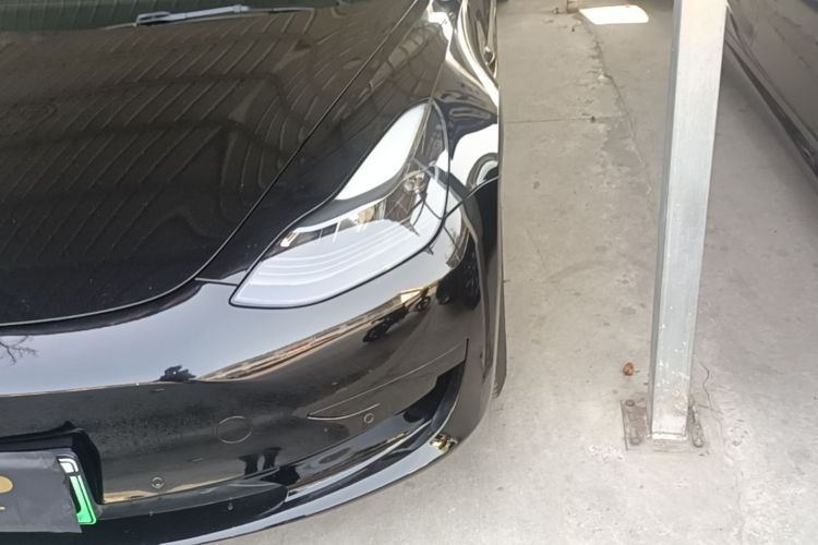 Tesla Model 3 2021 car image #23