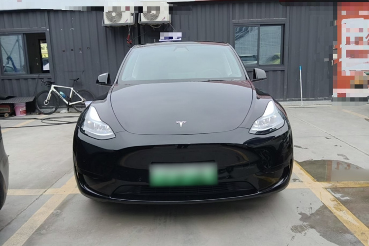 Tesla Model Y 2022 #3 Tesla Model Y 2022 car image #3