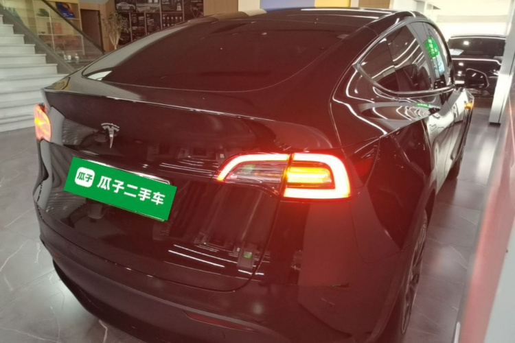 Tesla Model Y 2023 #7 Tesla Model Y 2023 car image #7