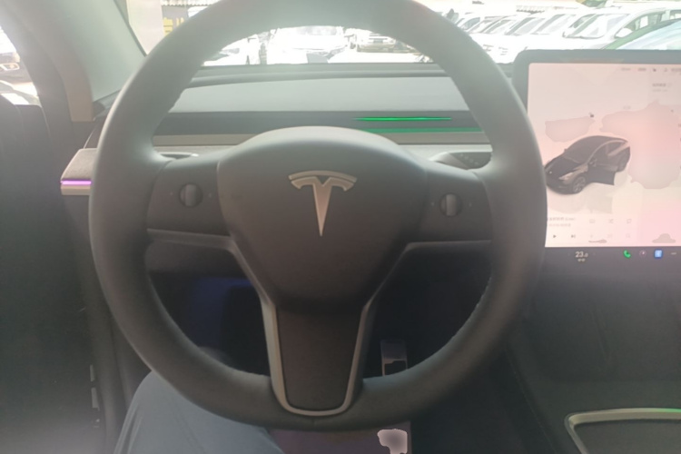 Tesla Model Y 2024 #11 Tesla Model Y 2024 car image #11