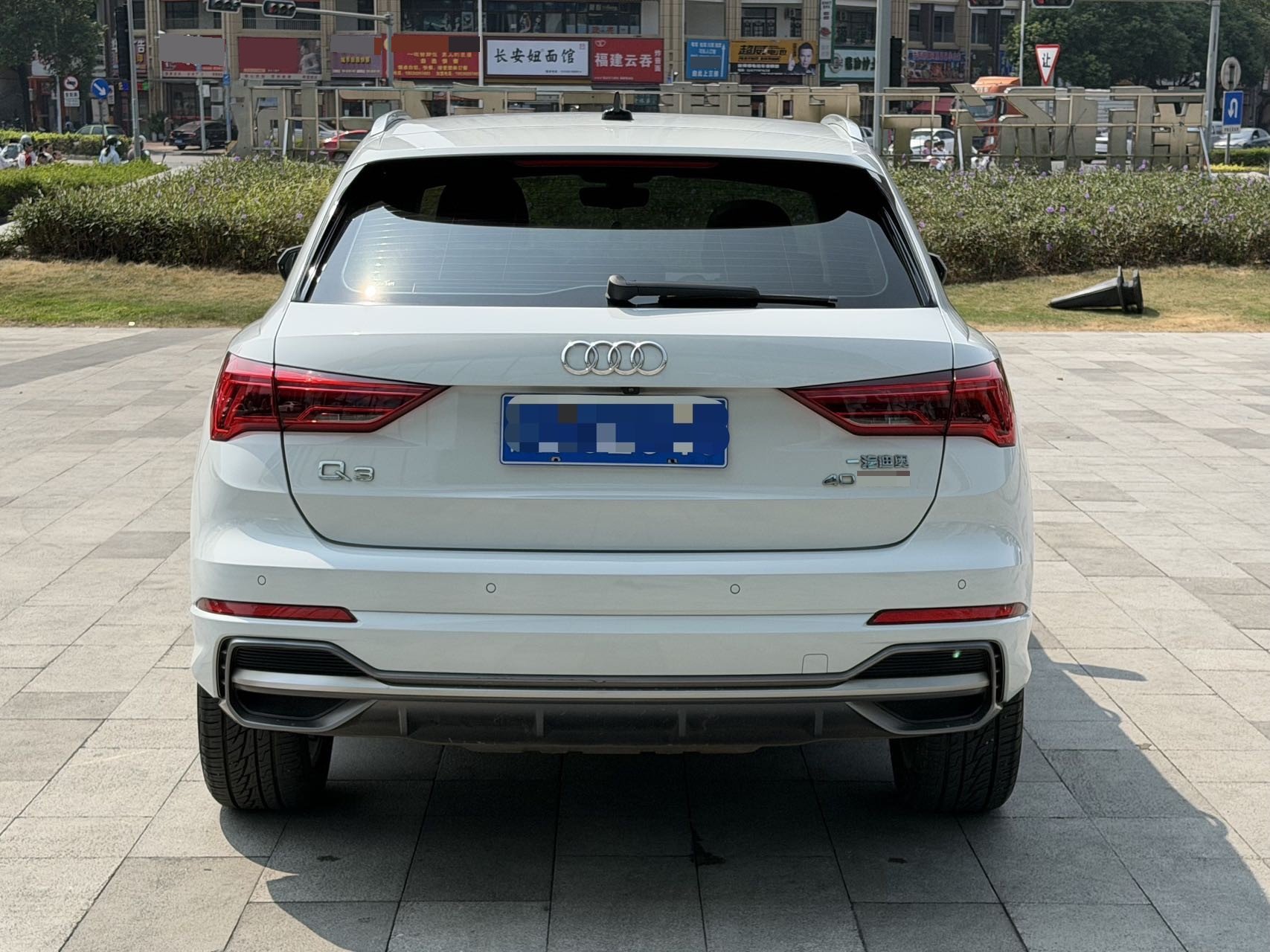 Audi Q3 2021 صورة سيارة #4