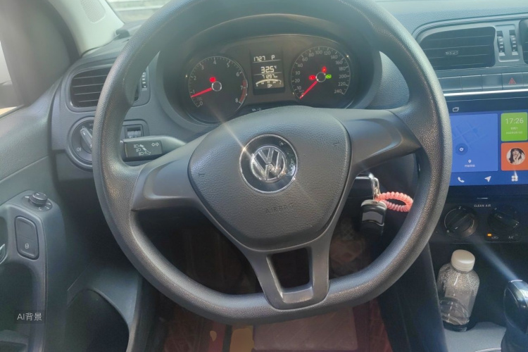 Volkswagen Polo 2018 car image #12