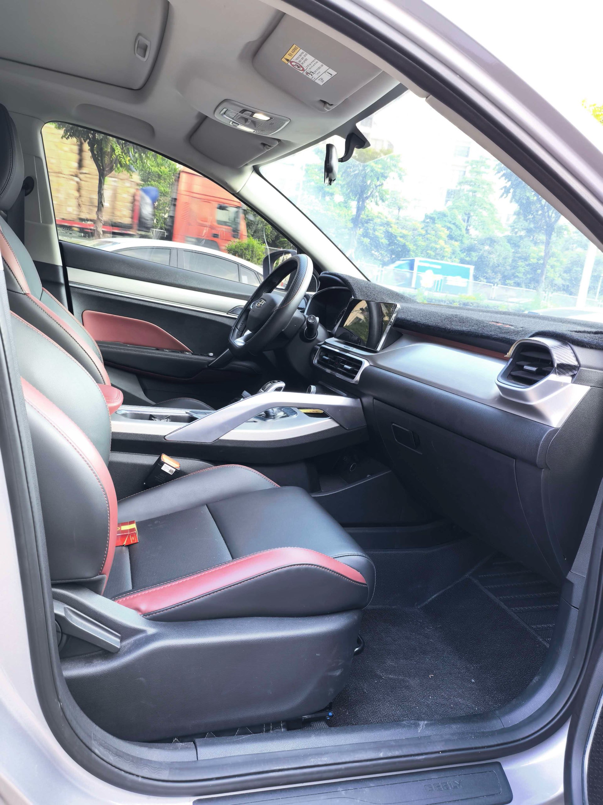 GEELY Coolray 2021 imagen de coche #10