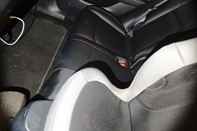 Tesla Model Y 2022 #14 Tesla Model Y 2022 car image #14