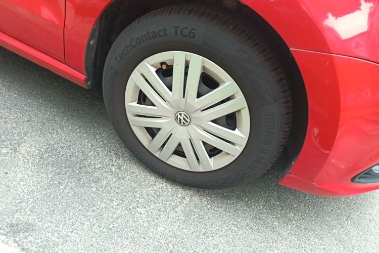 Volkswagen Polo 2018 car image #9
