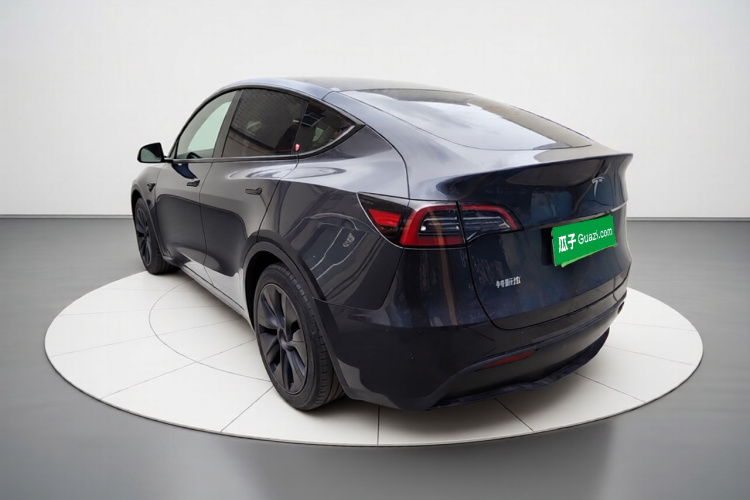 Tesla Model Y 2024 #5 Tesla Model Y 2024 car image #5