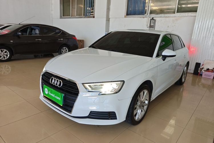Audi A3 2018 car image #2