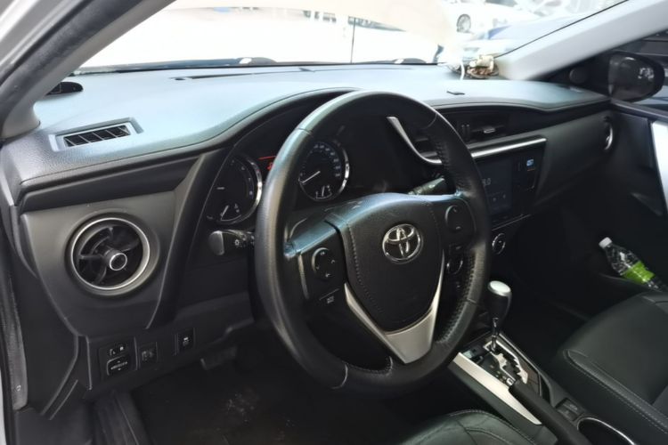 Toyota Corolla 2018 #10 Toyota Corolla 2018 car image #10