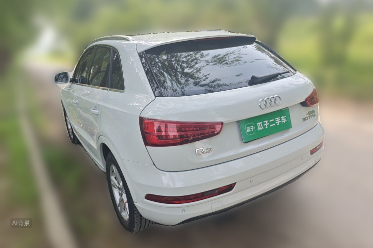 Audi Q3 2018 car image #5